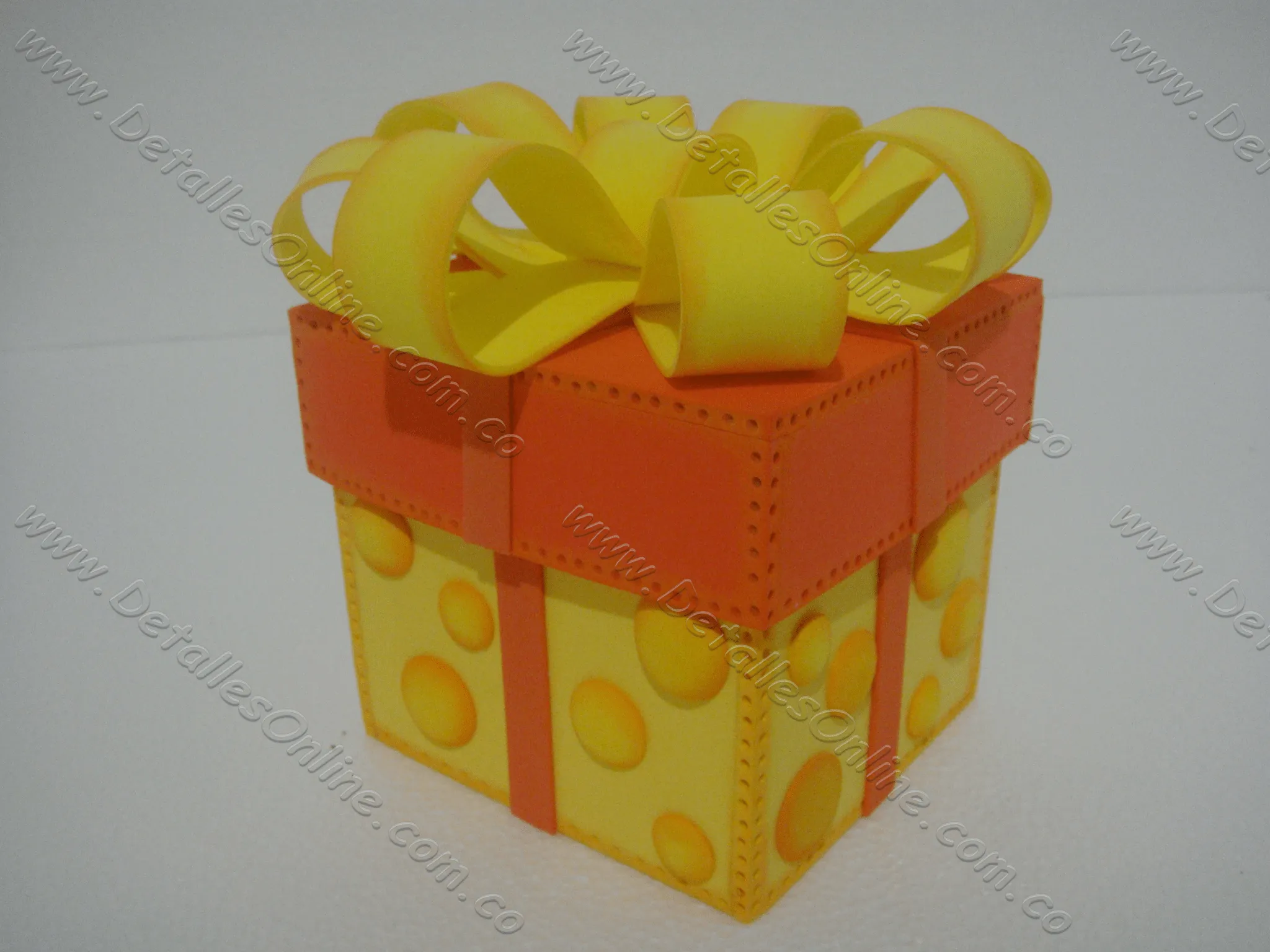 D e t a l l e s O n l i n e: #DulceroSopresa ó #CajaDecorativa en #fomi con dulces importados $23000 | Manualidades, Moldes cajas de regalo, Caja de goma eva D e t a l l e s O n l i n e: #DulceroSopresa ó #CajaDecorativa en #fomi con dulces importados $23000 | Manualidades, Moldes cajas de regalo, Caja de goma eva