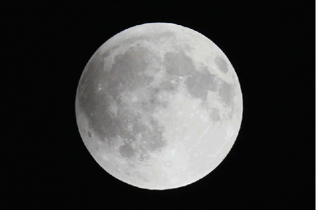 Eclipse Lunar en un GIF animado de nueve segundos ~ EL VIEJO RAPTOR