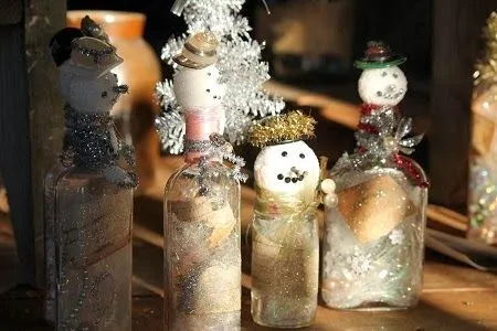 EcoNotas.com: Muñecos de Nieve con Botellas de Vidrio Recicladas EcoNotas.com: Muñecos de Nieve con Botellas de Vidrio Recicladas