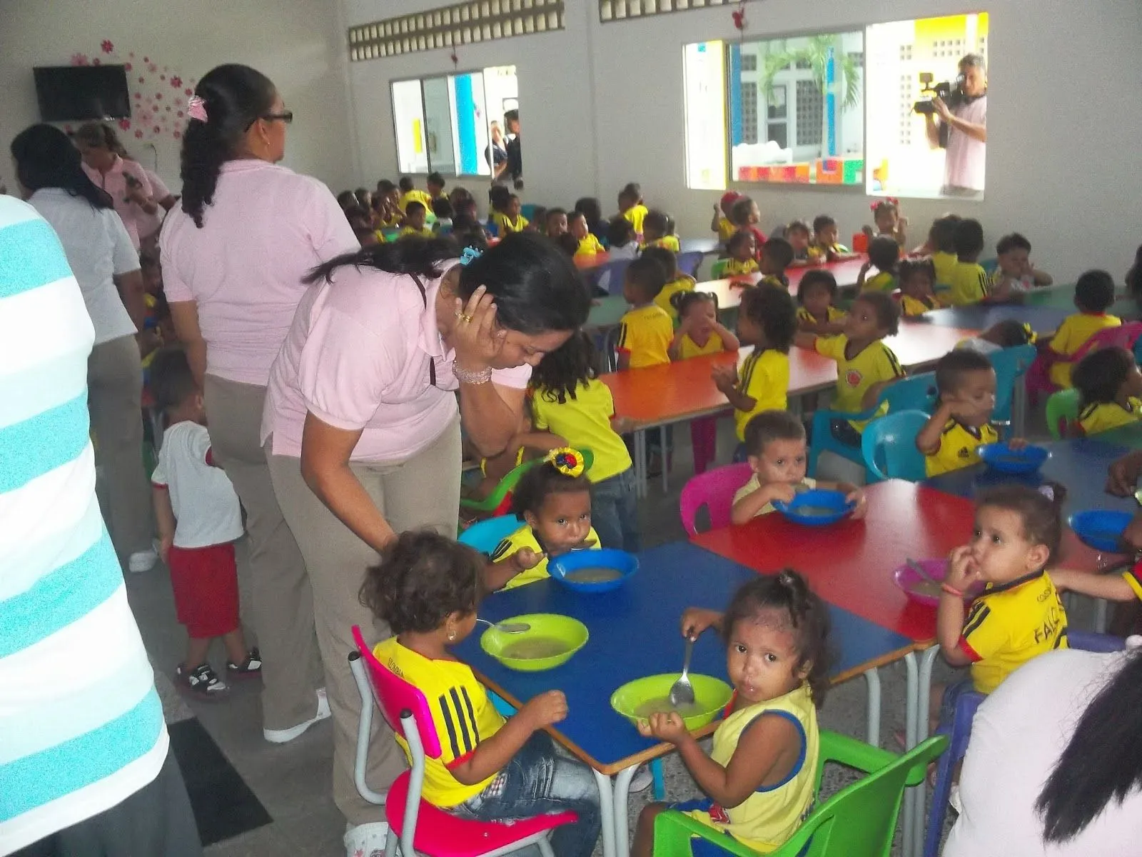 ECONOTICIAS REGIONALES BARRANQUILLA: Barranquilla protege a sus niños. ECONOTICIAS REGIONALES BARRANQUILLA: Barranquilla protege a sus niños.