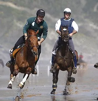Primera edición de carreras de caballos en la playa de Zarautz Primera edición de carreras de caballos en la playa de Zarautz