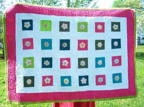 Edredón del bebé brillante flor Patchwork para por FleaPuckett Edredón del bebé brillante flor Patchwork para por FleaPuckett