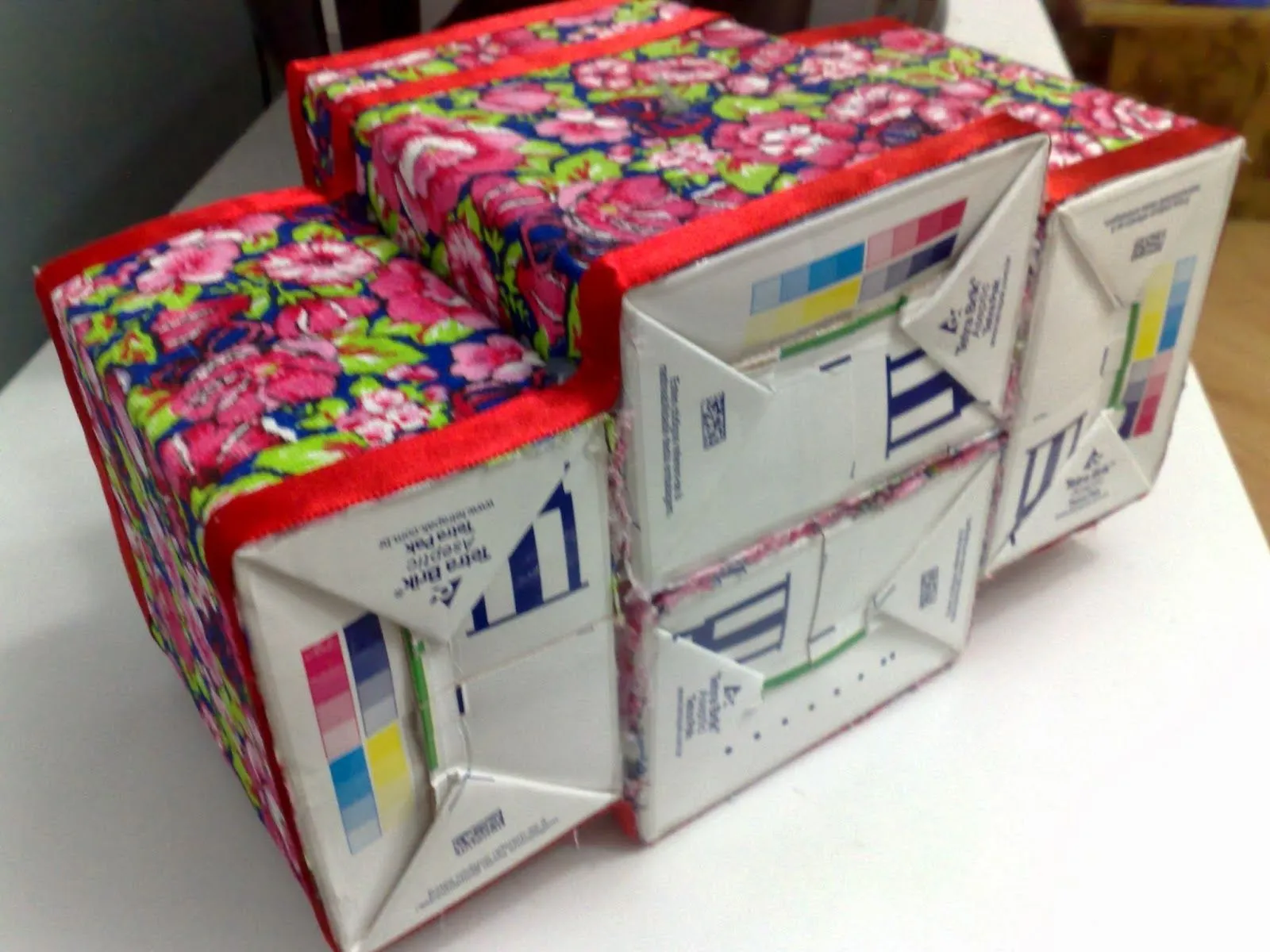 Educar X: Artesanato feito com caixa de leite Educar X: Artesanato feito com caixa de leite