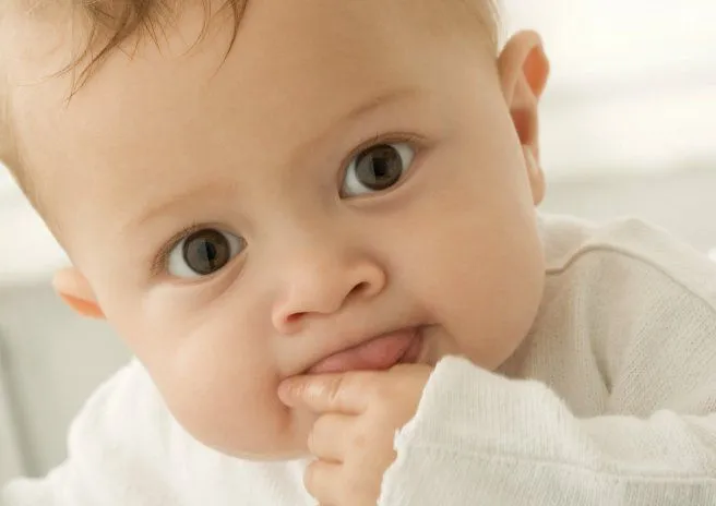 Edyblog: ¿Por qué muchos bebés nacen con ojos azules? Edyblog: ¿Por qué muchos bebés nacen con ojos azules?
