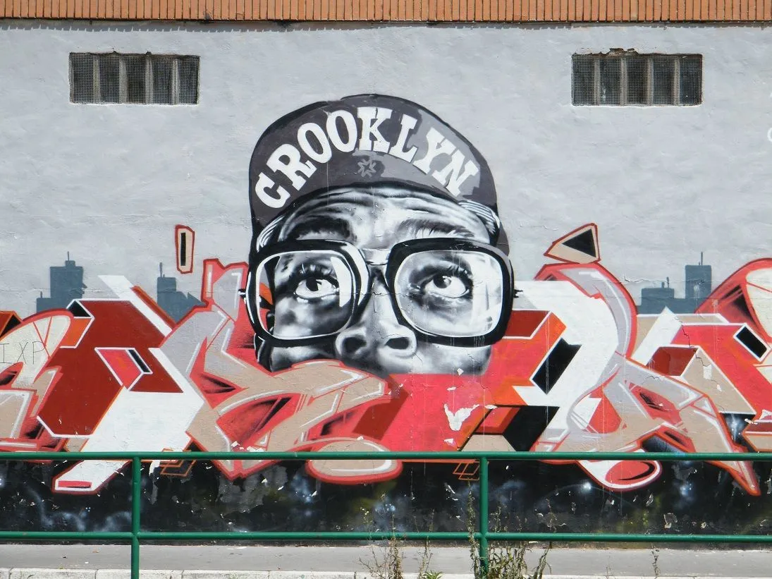 eliacarrostyle: ....UMMM, DE GRAFFITIS Y ROSAS !!!! eliacarrostyle: ....UMMM, DE GRAFFITIS Y ROSAS !!!!
