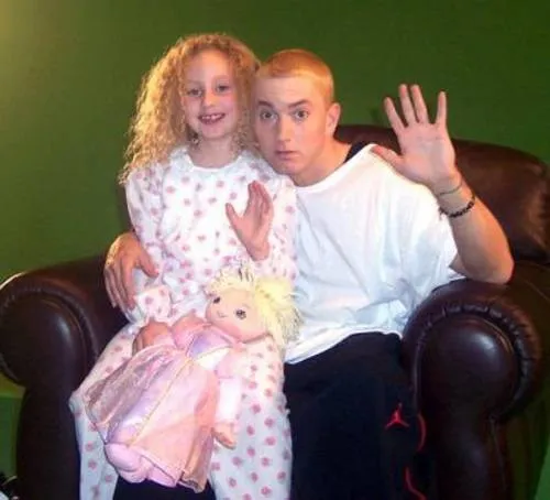 Eminem no quiere avergonzar a sus hijas - Generaccion. Eminem no quiere avergonzar a sus hijas - Generaccion.