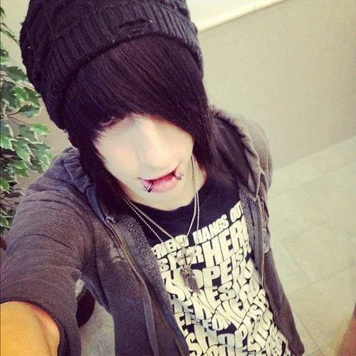 Emo Boy - Emo Photo (33331007) - Fanpop