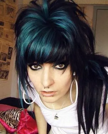 LOS EMOS: PEINADOS EMO 2011