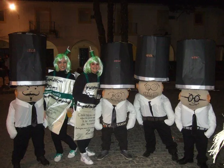 enanitos con espedifenes! | fotos de Concurso de disfraces del ... enanitos con espedifenes! | fotos de Concurso de disfraces del ...