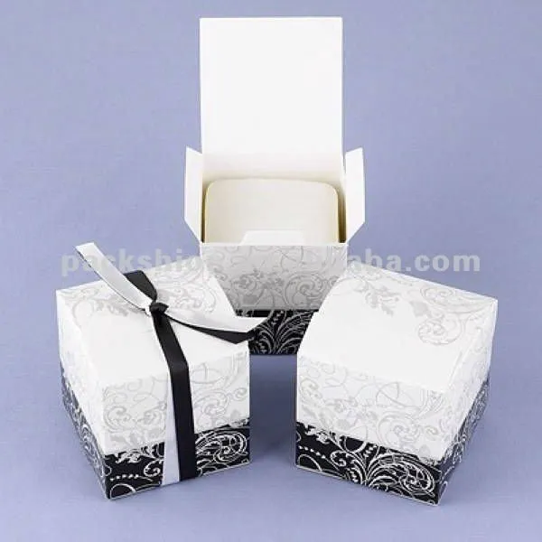 Encantadores de la boda de papel cajas con impresión personalizada ... Encantadores de la boda de papel cajas con impresión personalizada ...