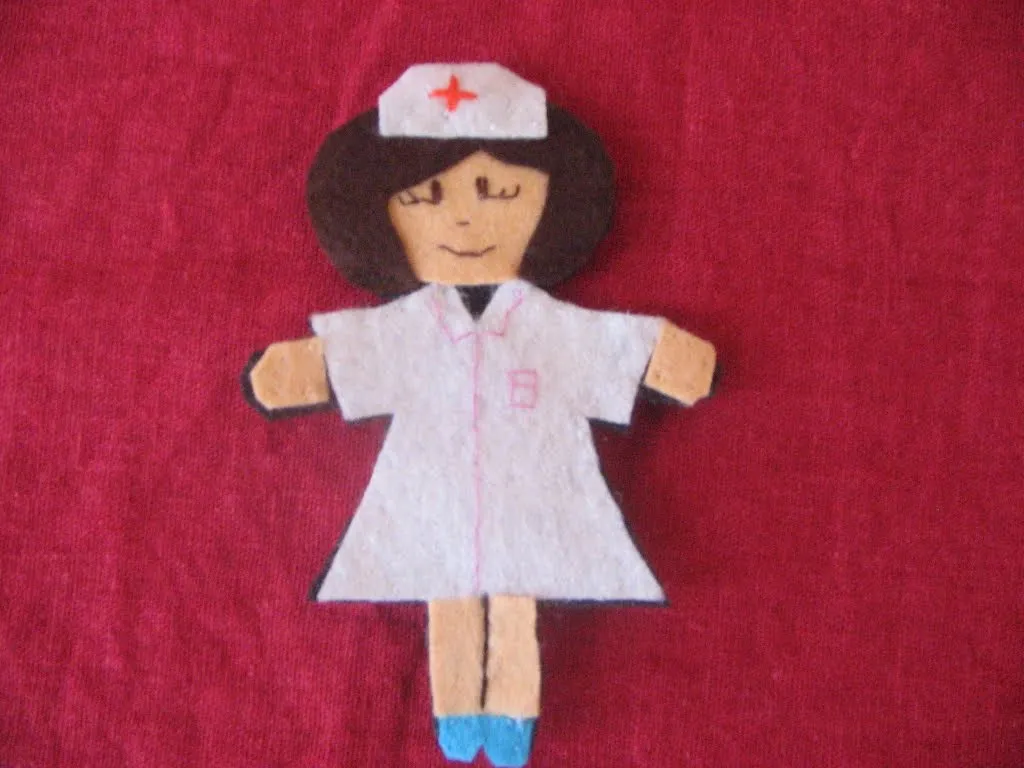 Enfermera de fieltro - Broches, complementos y mucho más Enfermera de fieltro - Broches, complementos y mucho más
