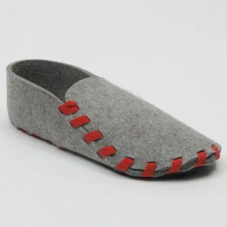Enredada en la Red: Zapatillas con una sóla pieza de fieltro y un ... Enredada en la Red: Zapatillas con una sóla pieza de fieltro y un ...