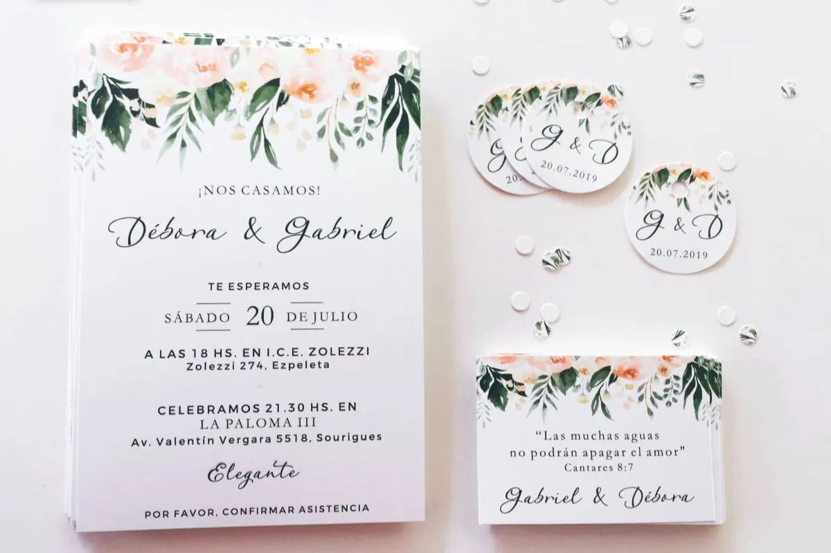 Entrega de las tarjetas de casamiento