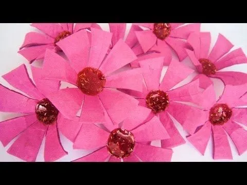Episodio 652- Cómo hacer flores con carton de huevos - YouTube Episodio 652- Cómo hacer flores con carton de huevos - YouTube