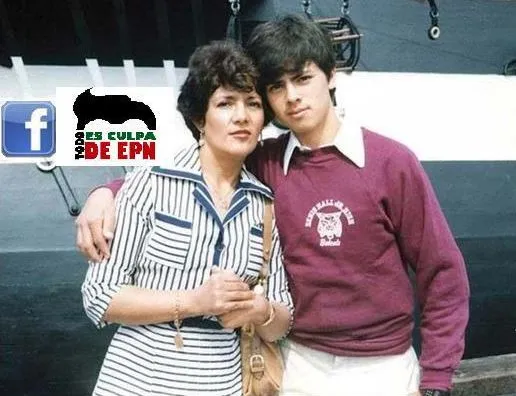 EPN y el Sueter de Ositos Cariñositos. ¿Verdadero o Photoshop? EPN y el Sueter de Ositos Cariñositos. ¿Verdadero o Photoshop?