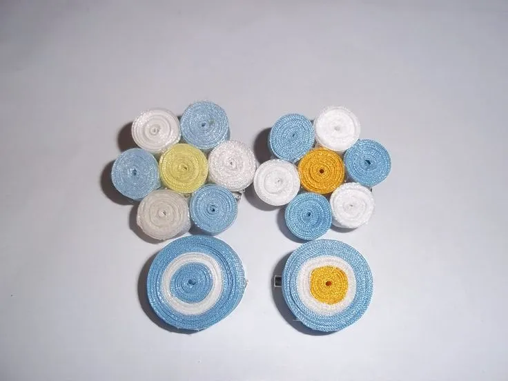 escarapelas hechas con cintas - Buscar con Google | Maestra ... escarapelas hechas con cintas - Buscar con Google | Maestra ...