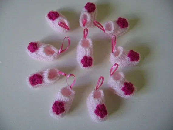 Escarpines Miniatura Tejidos a Mano Adornos para Beba por Pitusa