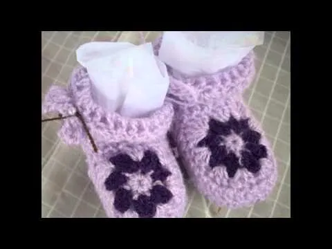 Escarpines y zapatitos para bebe a crochet.(Bottes ou chaussures ... Escarpines y zapatitos para bebe a crochet.(Bottes ou chaussures ...