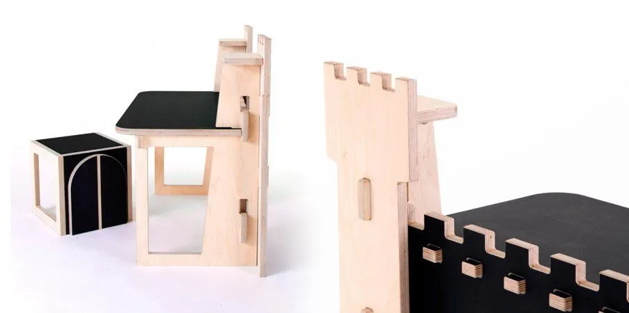 Escritorio para niños con forma de castillo. Decoración del hogar. Escritorio para niños con forma de castillo. Decoración del hogar.