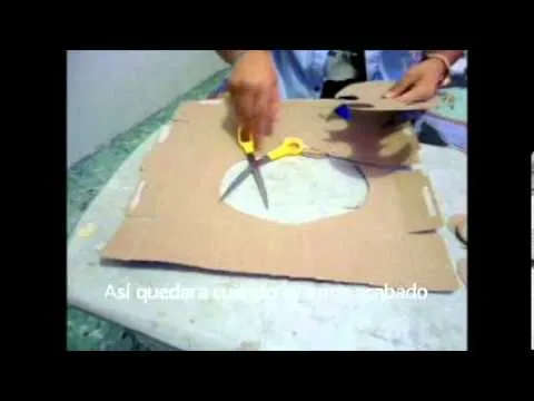 COMO HACER EL ESCUDO DE BATMAN FACIL (BIEN EXPLICADO) - YouTube COMO HACER EL ESCUDO DE BATMAN FACIL (BIEN EXPLICADO) - YouTube