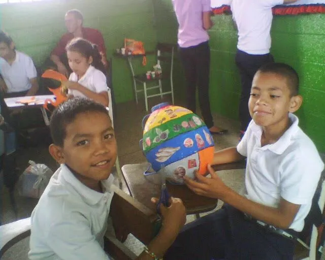 Escuela Primaria Bolivariana de Media Jornada Venezuela: Trompo de ...