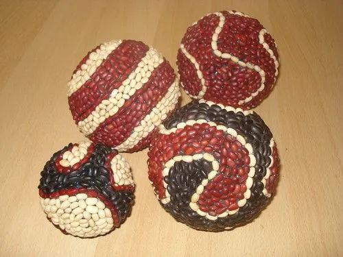 Esferas decorativas con semillas - Imagui