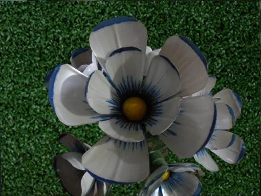 UN ESPACIO PARA TU ARTE::.: ARREGLOS FLORALES CON BOTELLAS DE ...