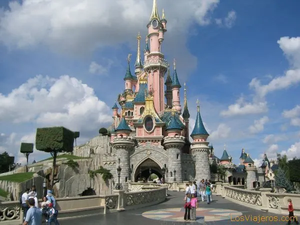 Espectacular foto del castillo de la Bella Durmiente - Disneyland ... Espectacular foto del castillo de la Bella Durmiente - Disneyland ...
