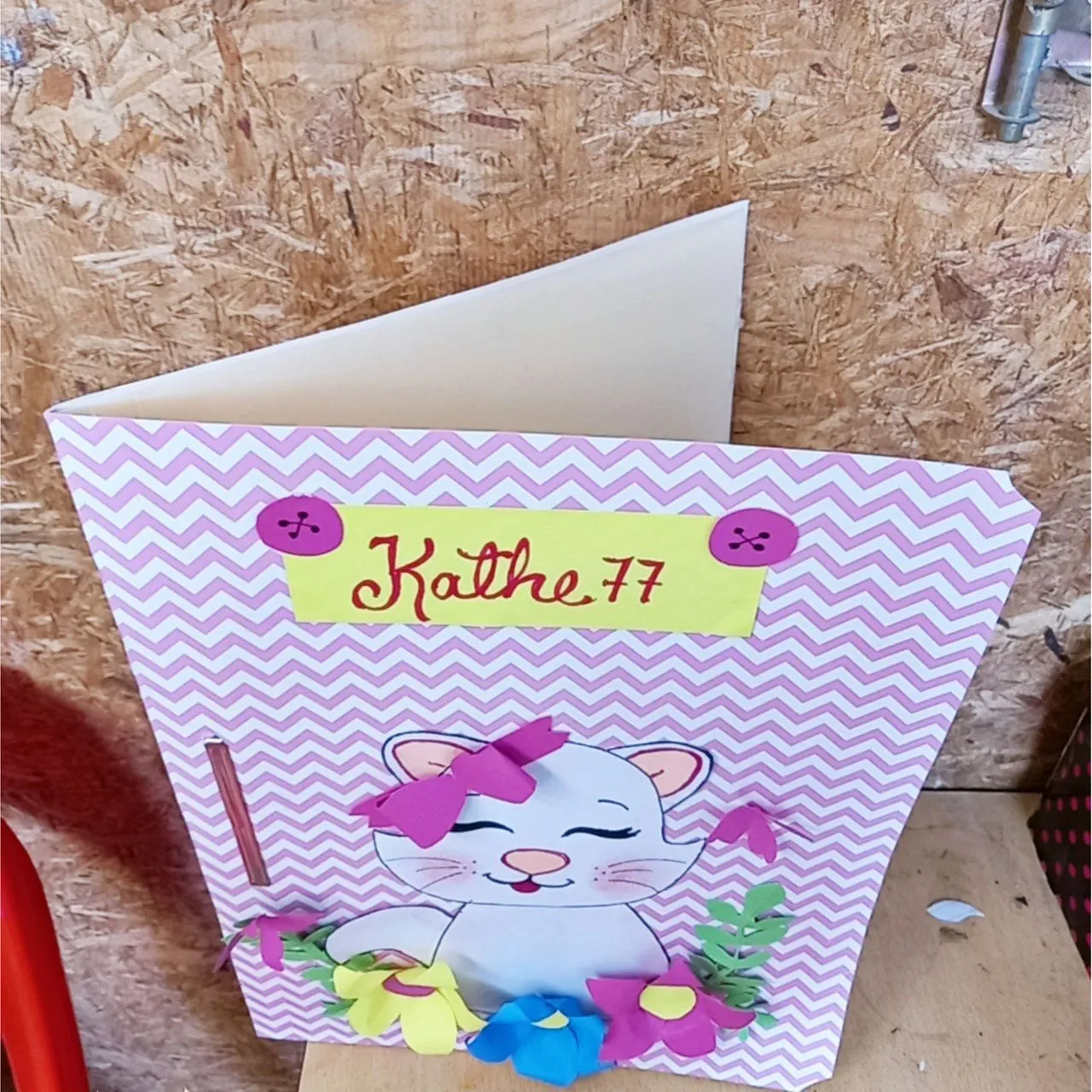 Esp/Eng) Tutorial/ ¿Cómo decorar una carpeta con un hermoso diseño de gatita?/Tutorial/ How to decorate a folder with a beautiful kitty design? | PeakD Esp/Eng) Tutorial/ ¿Cómo decorar una carpeta con un hermoso diseño de gatita?/Tutorial/ How to decorate a folder with a beautiful kitty design? | PeakD