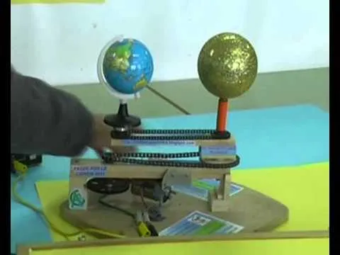 Estaciones del año en el Paseo por la Ciencia 2011 - YouTube Estaciones del año en el Paseo por la Ciencia 2011 - YouTube