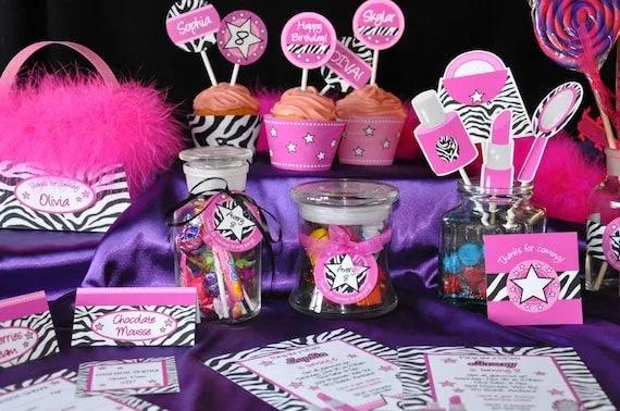 Estampado de cebra Glam Spa fiesta caliente por GlitterInkDesigns Estampado de cebra Glam Spa fiesta caliente por GlitterInkDesigns