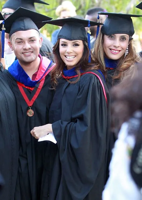 Eva Longoria se gradúa en la Universidad: 'Nunca se es demasiado ... Eva Longoria se gradúa en la Universidad: 'Nunca se es demasiado ...