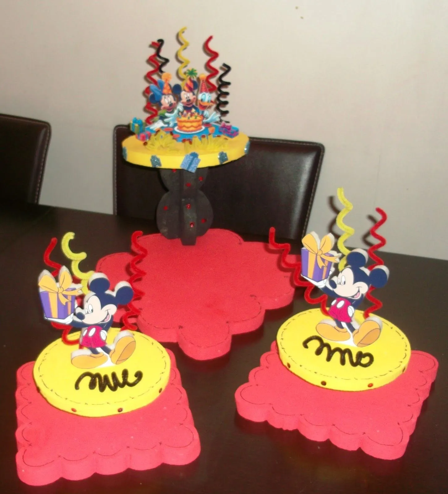 Eventos para tu Bebé: Chupeteras y Centros de Mesa Mickey Mouse Eventos para tu Bebé: Chupeteras y Centros de Mesa Mickey Mouse