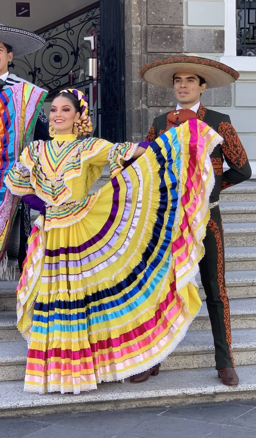 La evolución de trajes típicos de los sones de Jalisco - Ciudad Olinka La evolución de trajes típicos de los sones de Jalisco - Ciudad Olinka
