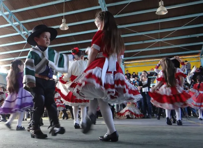 Con éxito finalizó el "Concurso Escolar de Cueca" en Portezuelo ...