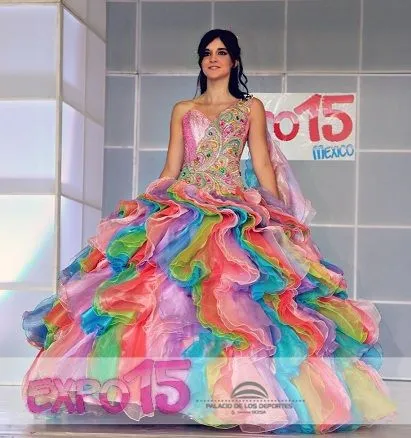 Imagenes de vestidos de 15 años color arcoiris - Imagui