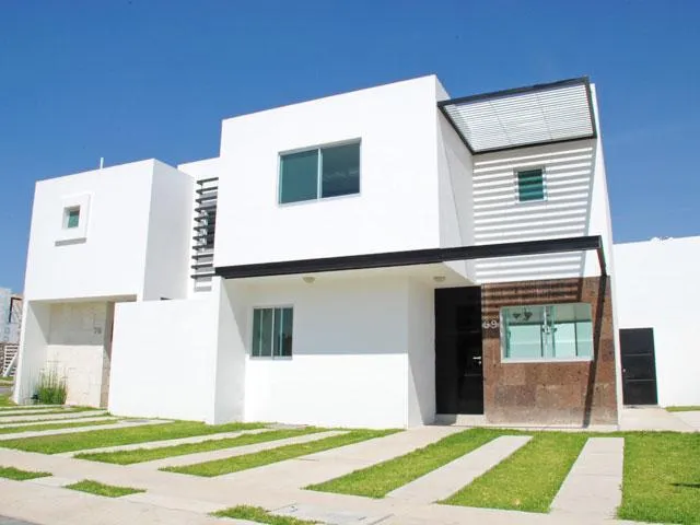 Fachadas de Casas Modernas: Fachada moderna en Colonia Residencial ...