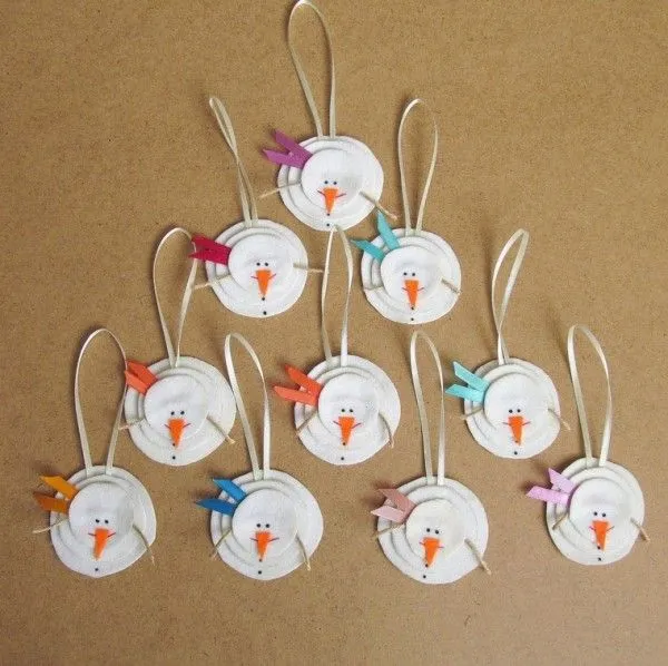 Fáciles muñecos de nieve para colgar - Guía de MANUALIDADES