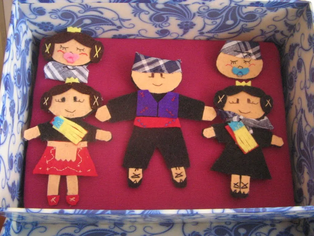 Falleras y falleros de fieltro (para Casales y Particulares ... Falleras y falleros de fieltro (para Casales y Particulares ...