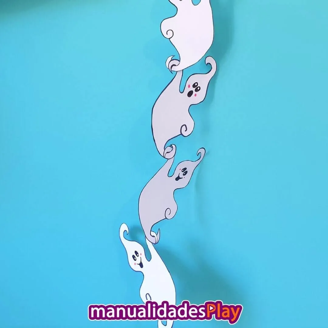 Cómo hacer fantasmas de Halloween para decorar - Manualidades Play Cómo hacer fantasmas de Halloween para decorar - Manualidades Play