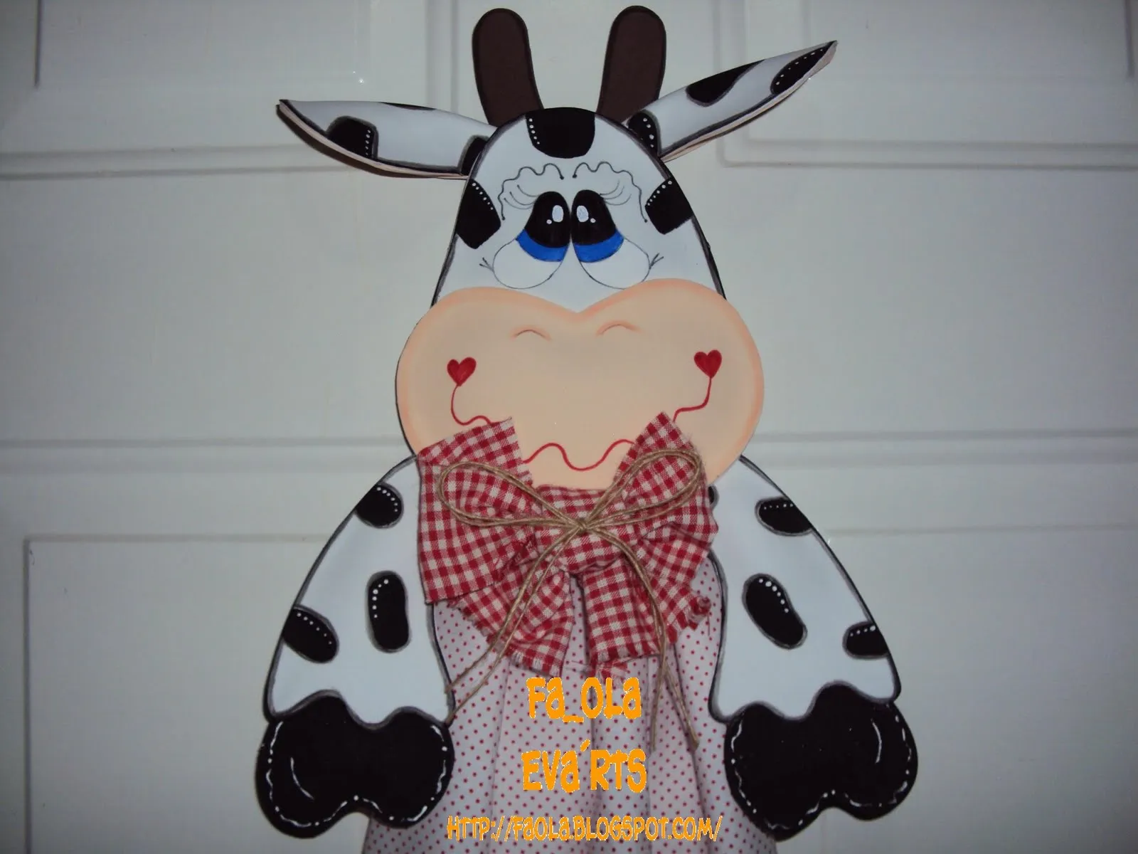 fa_ola evart`s: Vaquita guarda bolsas.