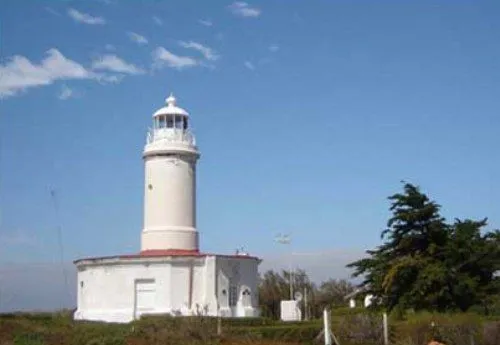 Faros y Lobos en la Patagonia Argentina | Universo Marino Faros y Lobos en la Patagonia Argentina | Universo Marino