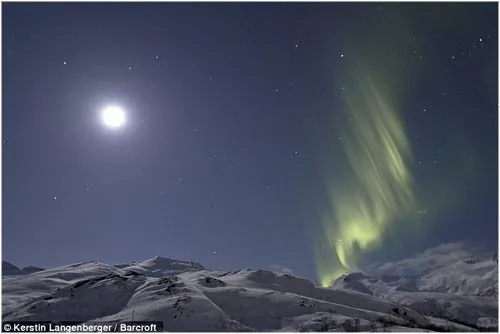 Fascinantes imágenes de la aurora boreal obtenidas una noche de ... Fascinantes imágenes de la aurora boreal obtenidas una noche de ...