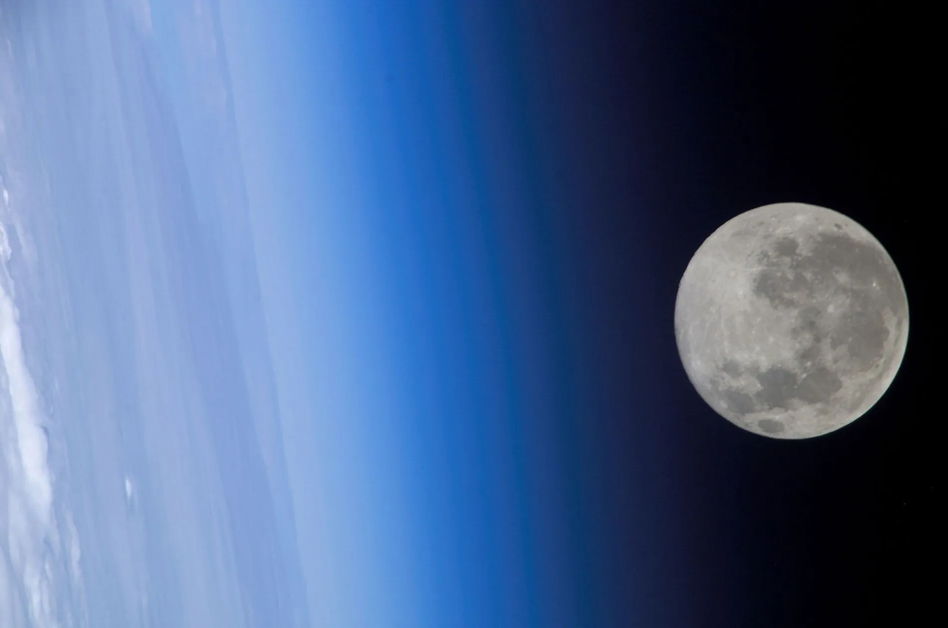 Fases lunares: qué son y por qué se producen | National Geographic Fases lunares: qué son y por qué se producen | National Geographic