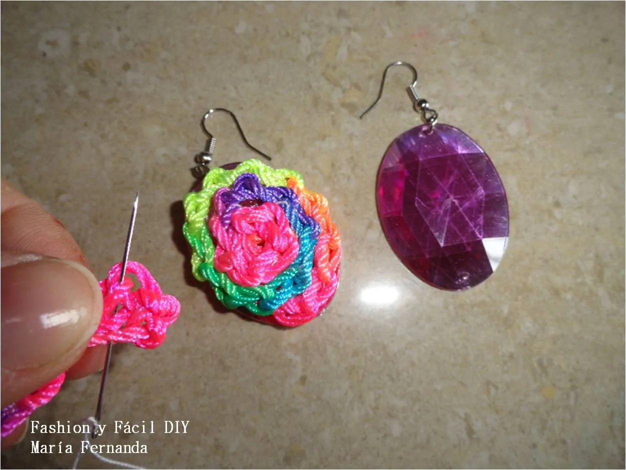 Fashion y Fácil DIY: Cómo customizar unos zarcillos con crochet y ... Fashion y Fácil DIY: Cómo customizar unos zarcillos con crochet y ...