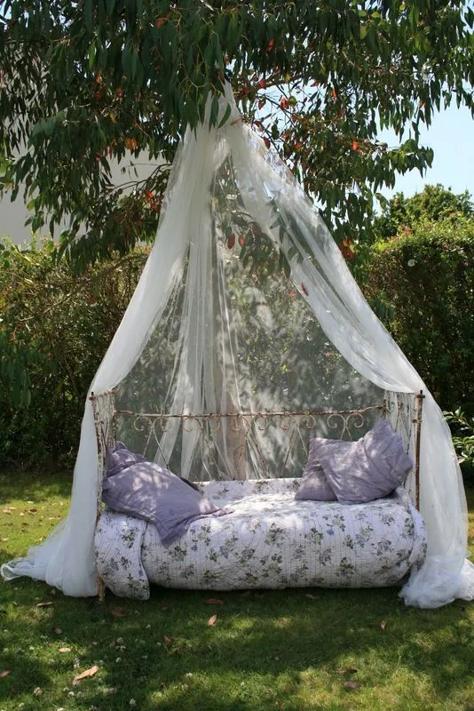 Fauna decorativa: Cómo tener un salón en el jardín / Having a ...