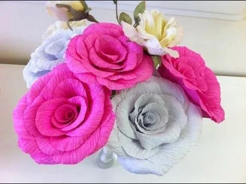 Como fazer flores de papel crepom - YouTube