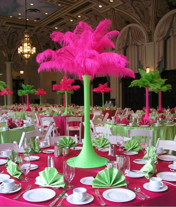 feathers+centerpiece.jpg