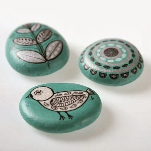 Febrero es así: Piedras pintadas