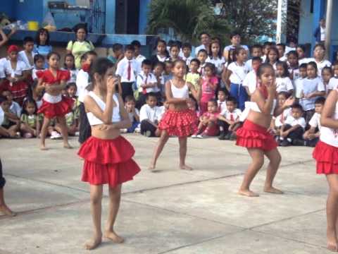 ANGIE bailando festejo electronica - YouTube